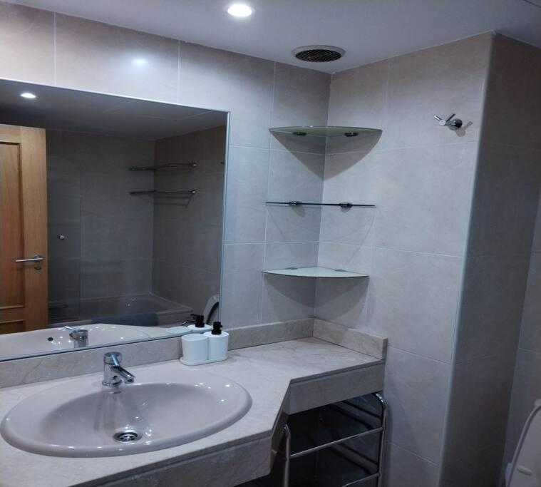 Apartamento Aeropuerto Ifema Wanda Cr Madrid Exterior foto